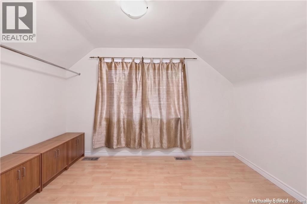 190 Maple Street Property Photo 17