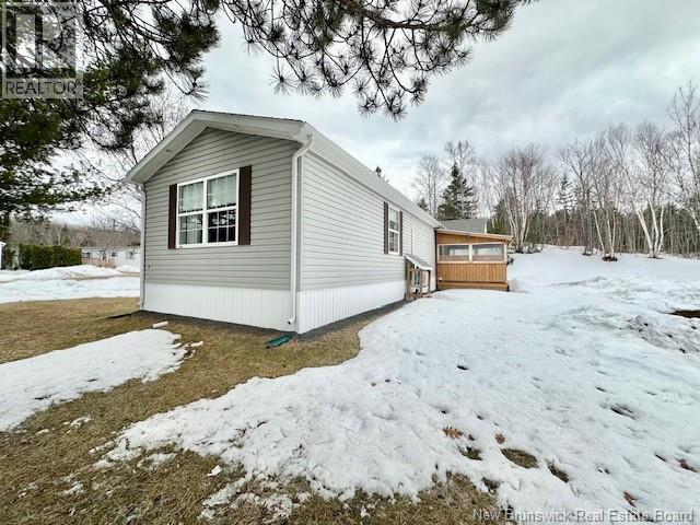 61 Maple Green Crescent Property Photo 3