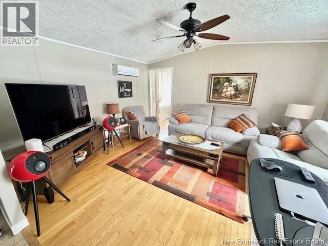 61 Maple Green Crescent Property Photo 9