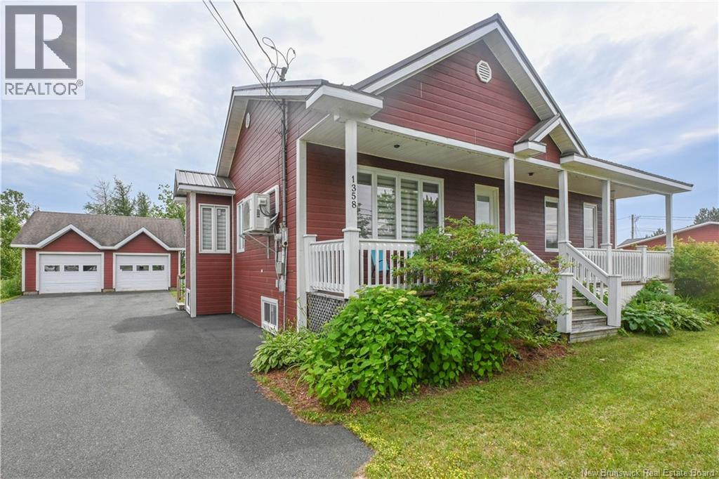 1358 Des Fondateurs Street Property Photo 1