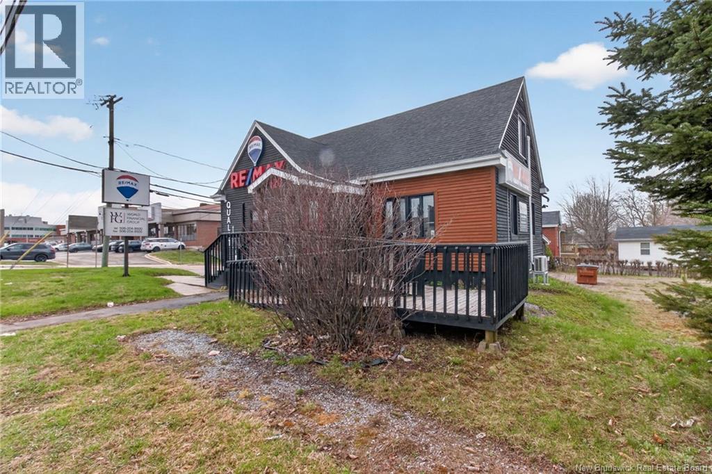 120 Champlain Street Property Photo 6