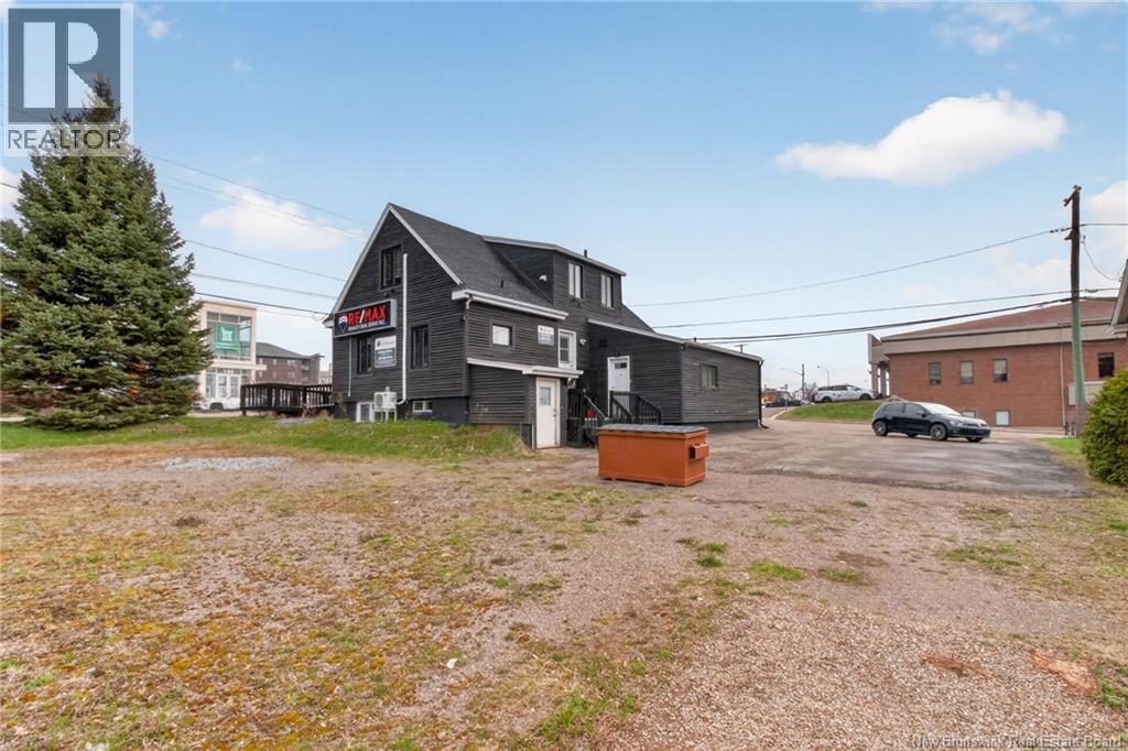 120 Champlain Street Property Photo 8