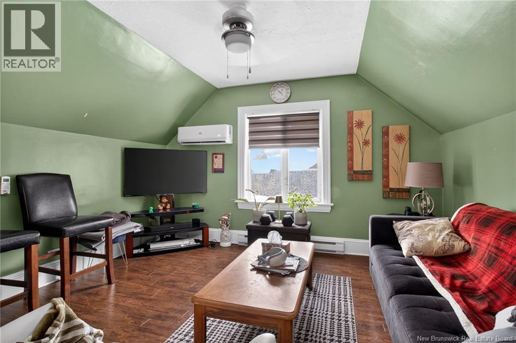 120 Champlain Street Property Photo 31