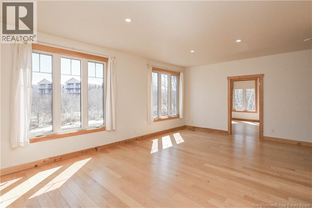 441 Saulnier Est Street Property Photo 13