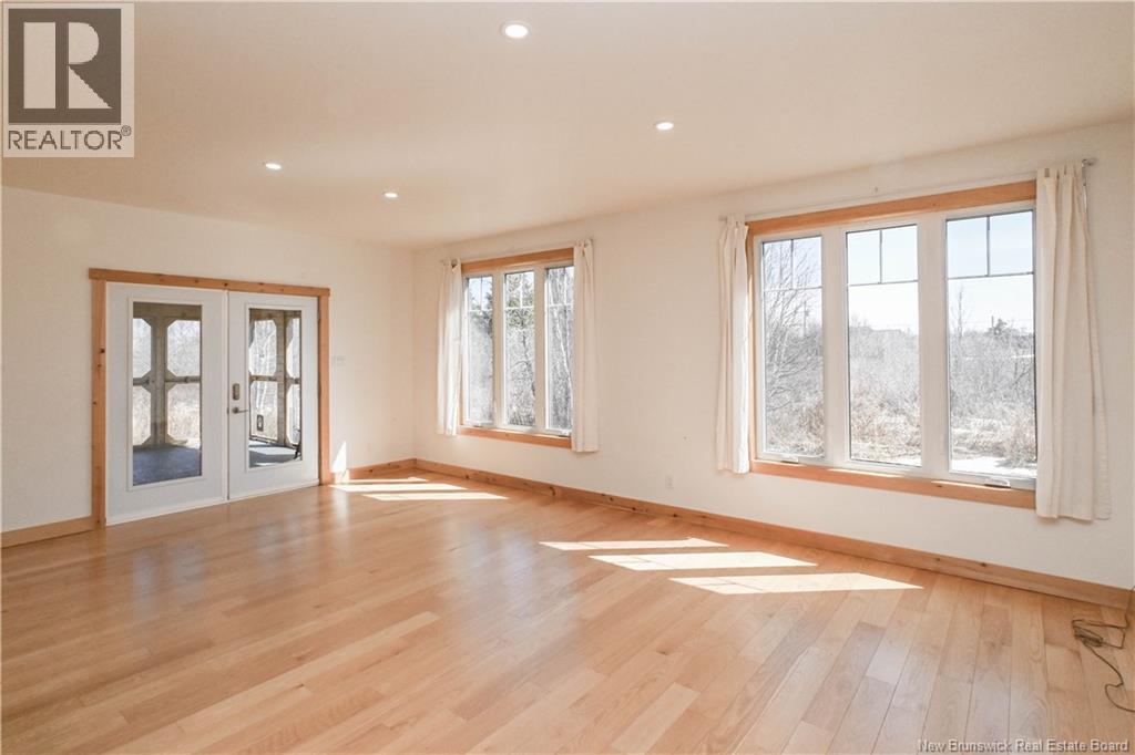 441 Saulnier Est Street Property Photo 14