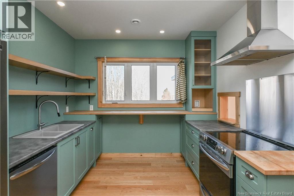 441 Saulnier Est Street Property Photo 23