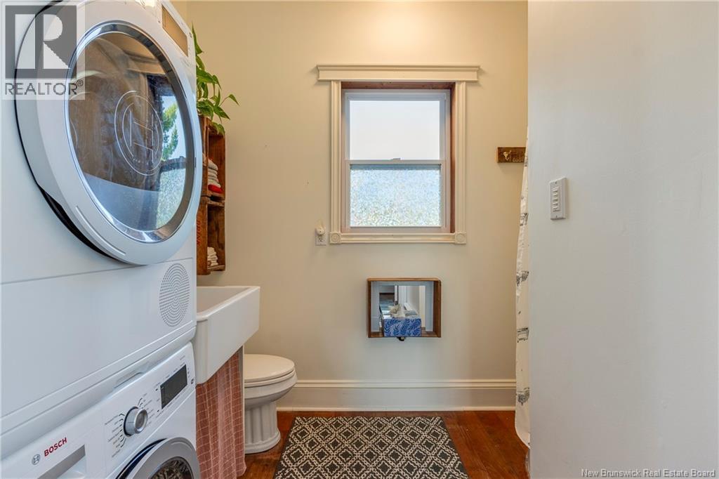 657 Royal Road Property Photo 24