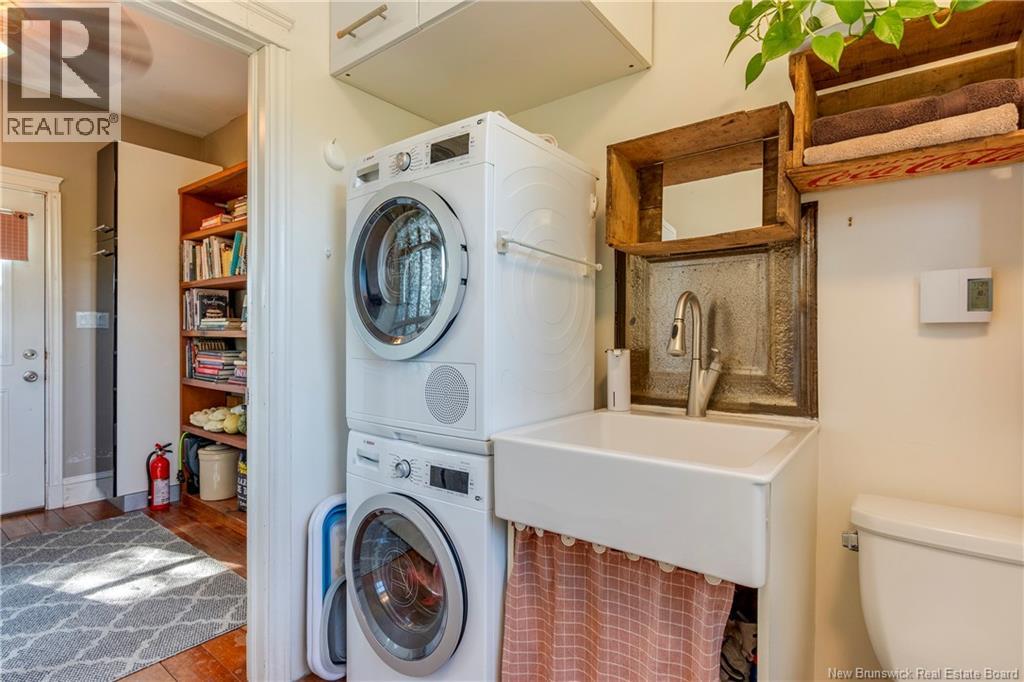 657 Royal Road Property Photo 25