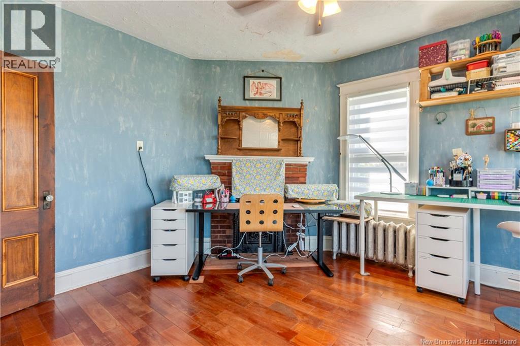 657 Royal Road Property Photo 29
