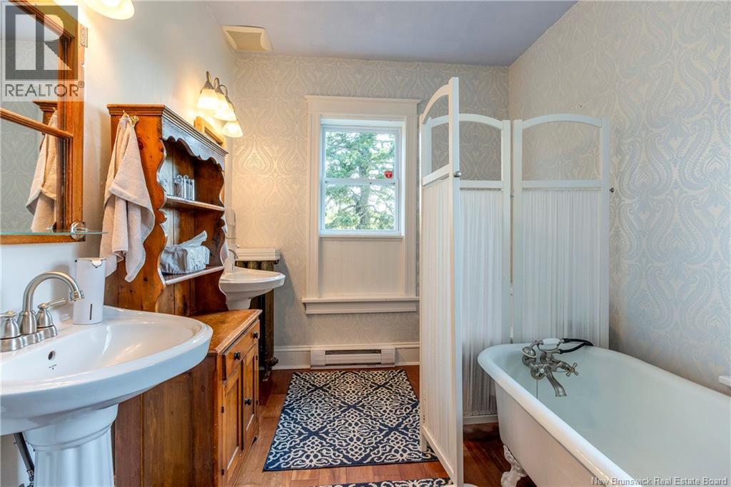 657 Royal Road Property Photo 36