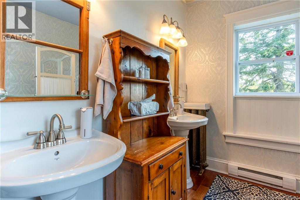 657 Royal Road Property Photo 37