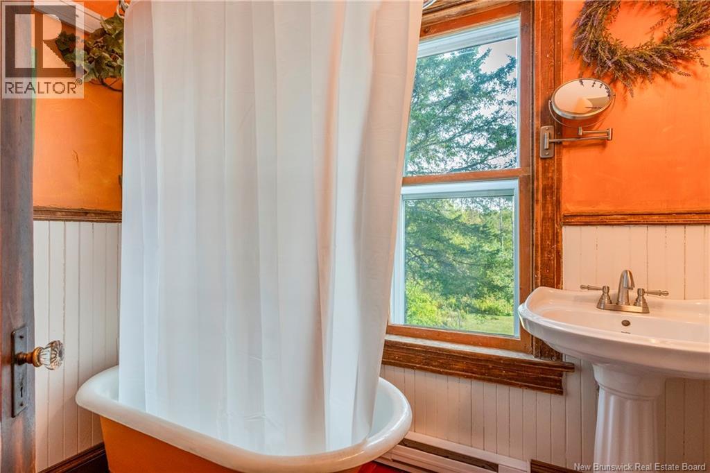 657 Royal Road Property Photo 38