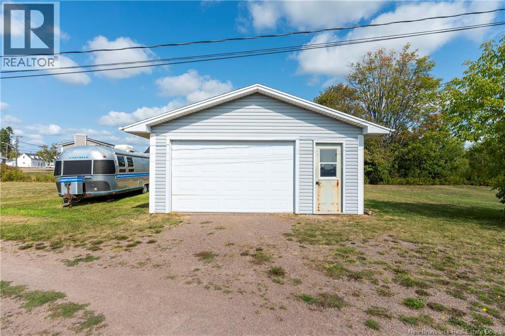 657 Royal Road Property Photo 45
