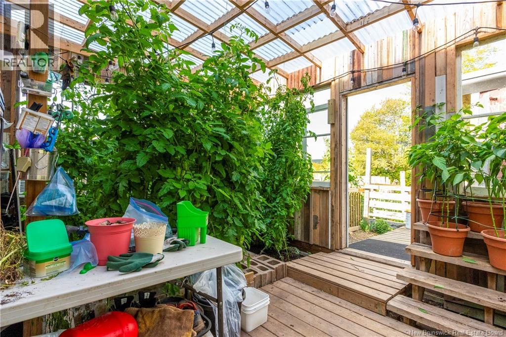 657 Royal Road Property Photo 47