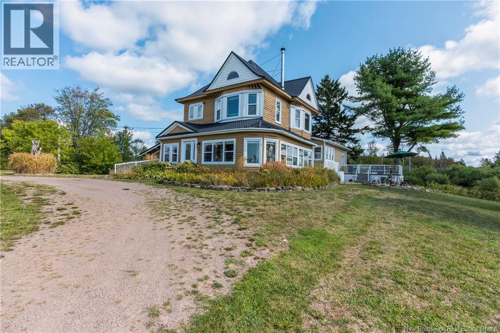 657 Royal Road Property Photo 48