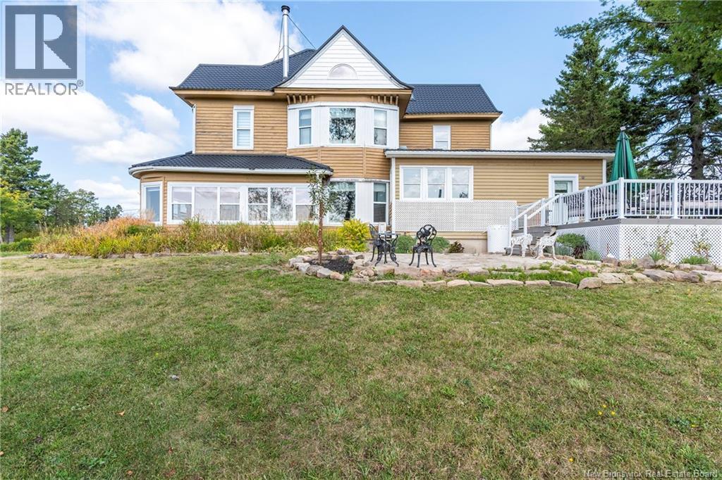 657 Royal Road Property Photo 49