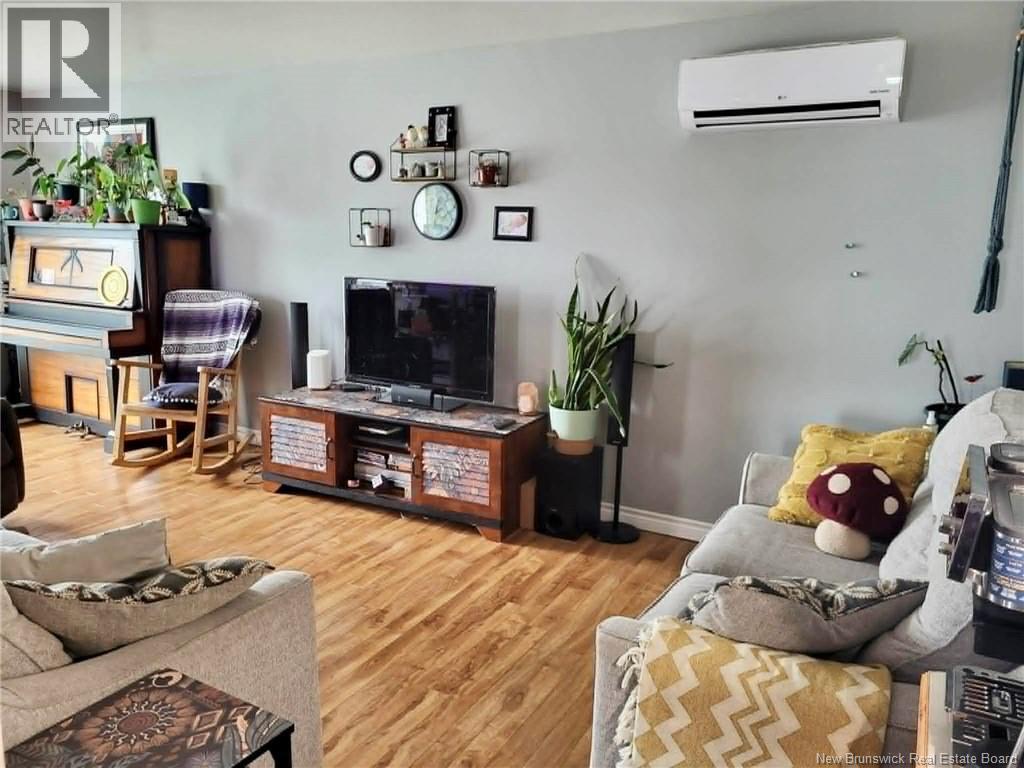 7 Principale Street Property Photo 5