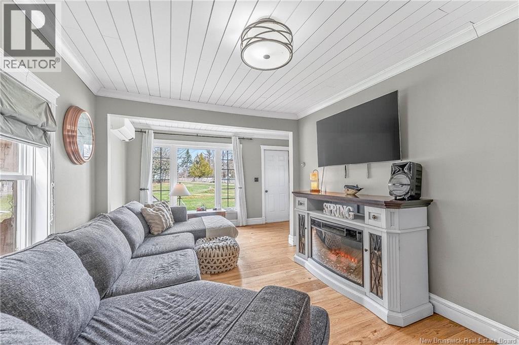 10 Stanley Oliver Road Property Photo 16