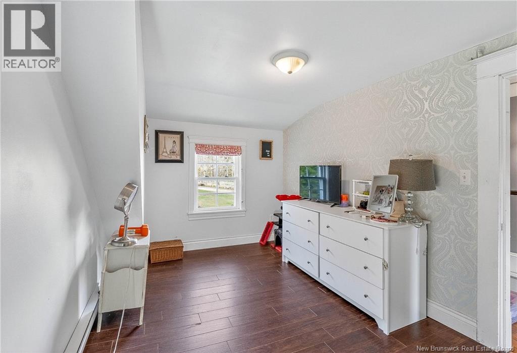 10 Stanley Oliver Road Property Photo 23