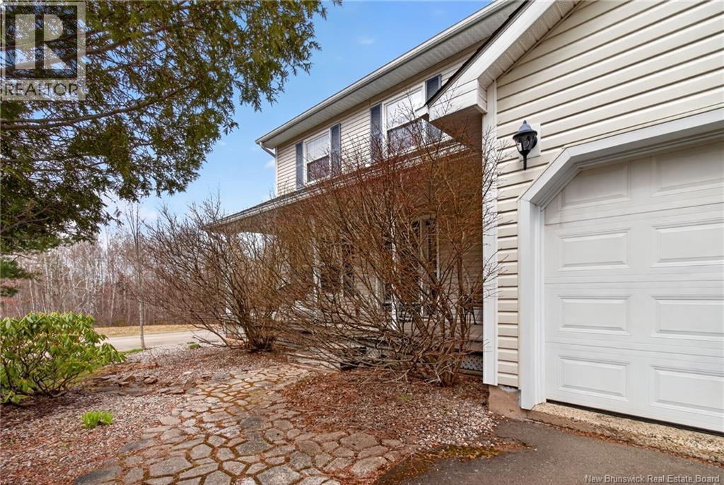 91 Greenwich Drive Property Photo 2