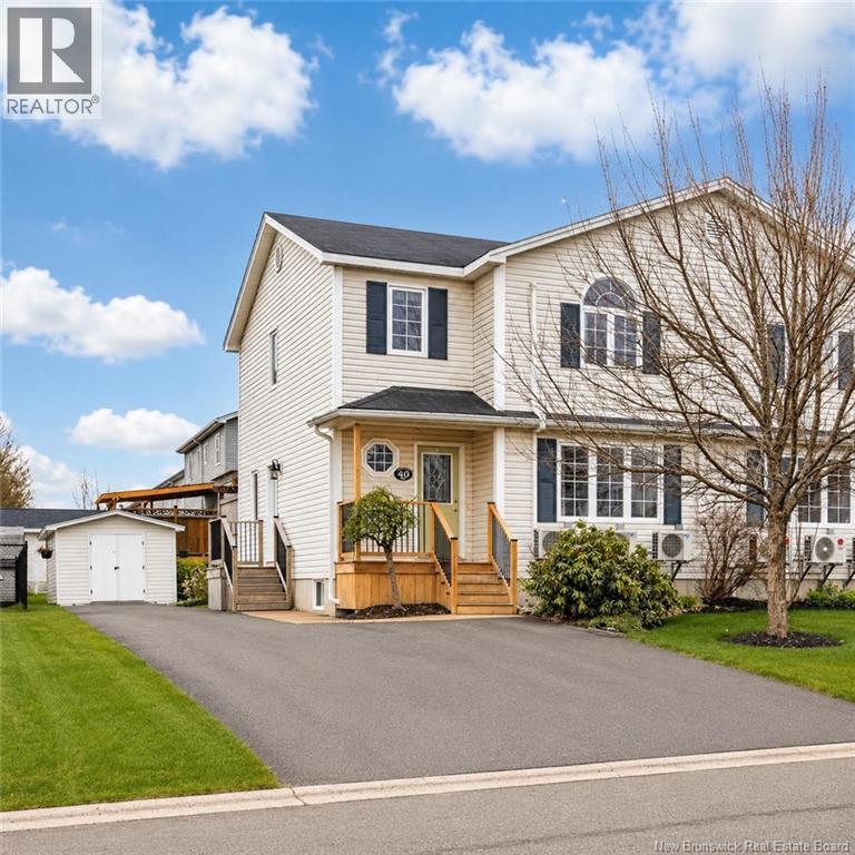 40 Stoneham Drive Property Photo 1