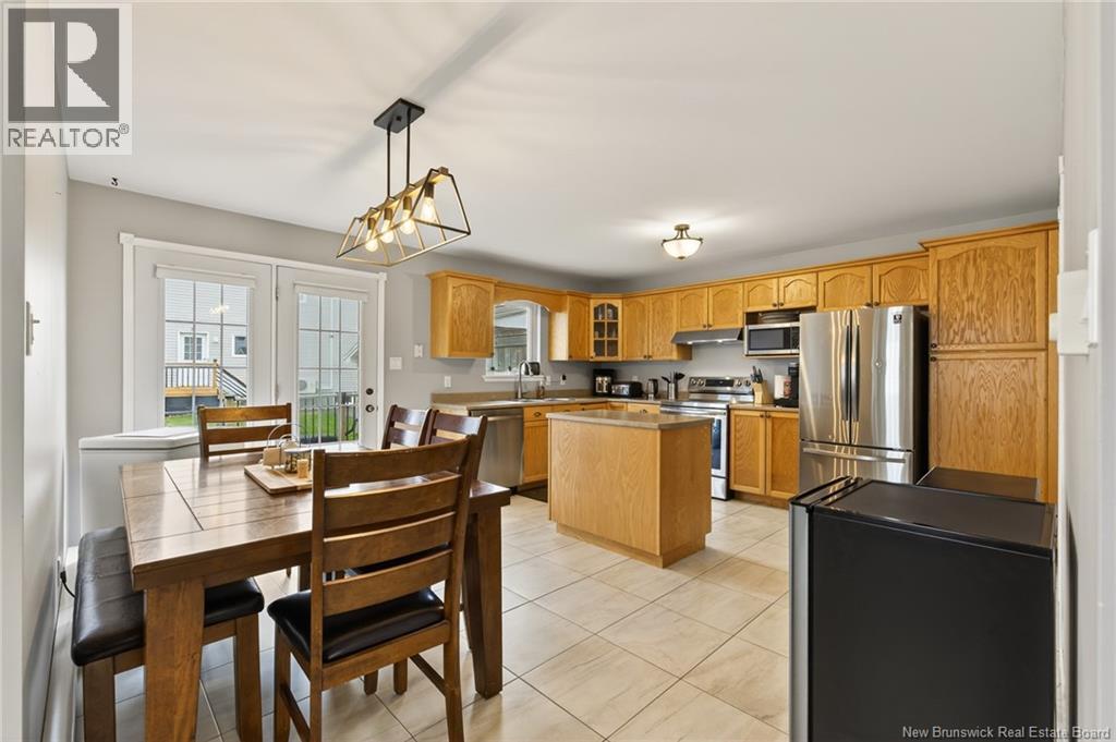40 Stoneham Drive Property Photo 2