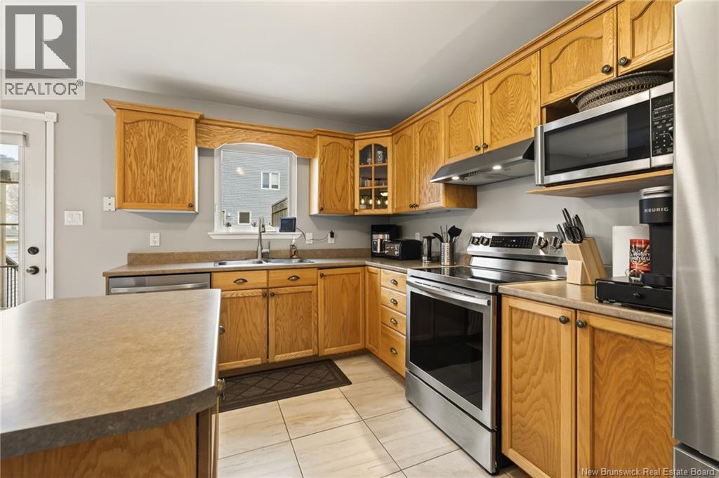 40 Stoneham Drive Property Photo 3
