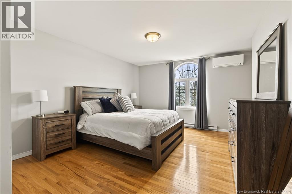 40 Stoneham Drive Property Photo 9