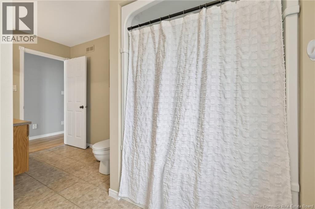 40 Stoneham Drive Property Photo 12