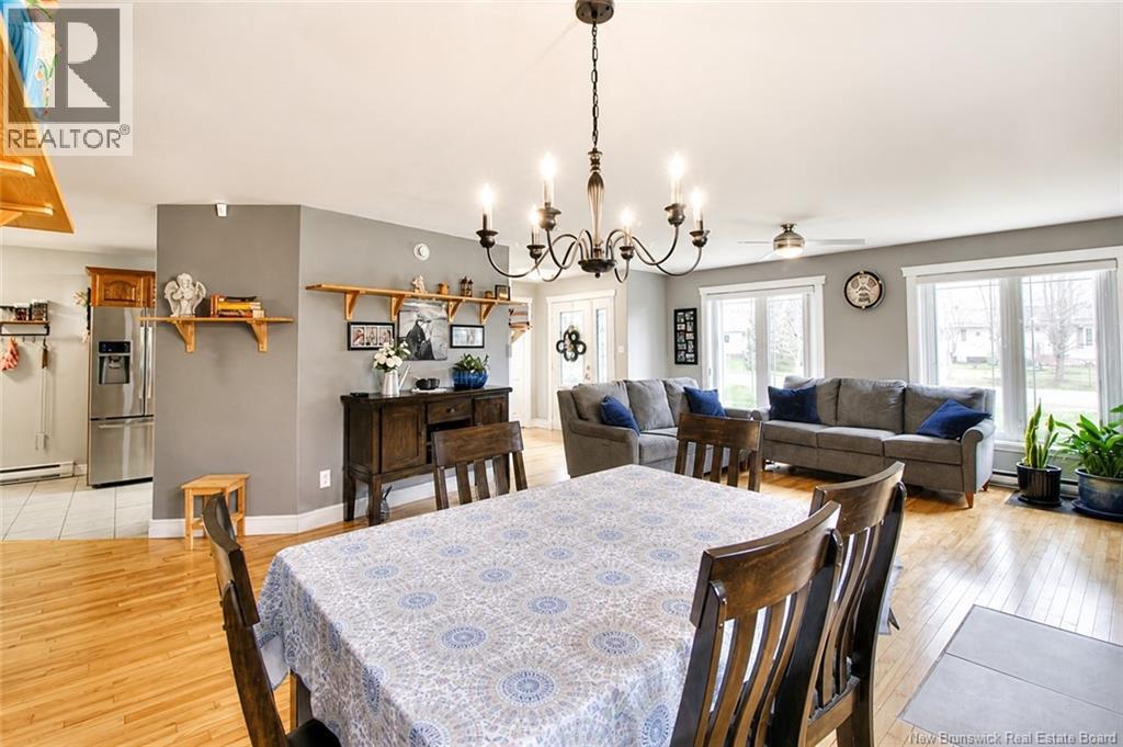 27 Clement Avenue Property Photo 6