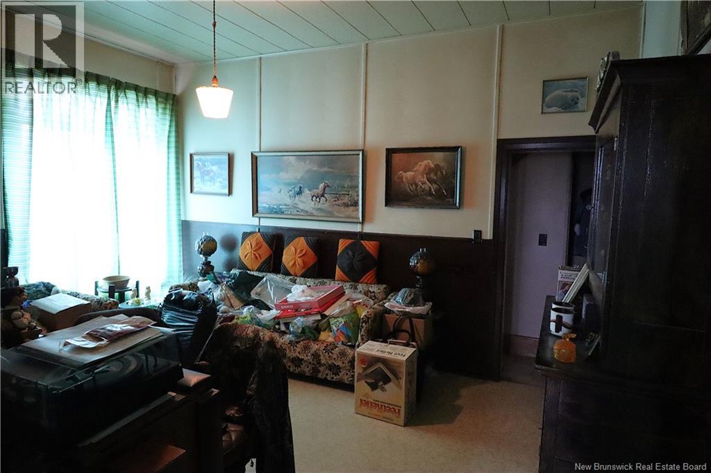 302 Main Street Property Photo 5