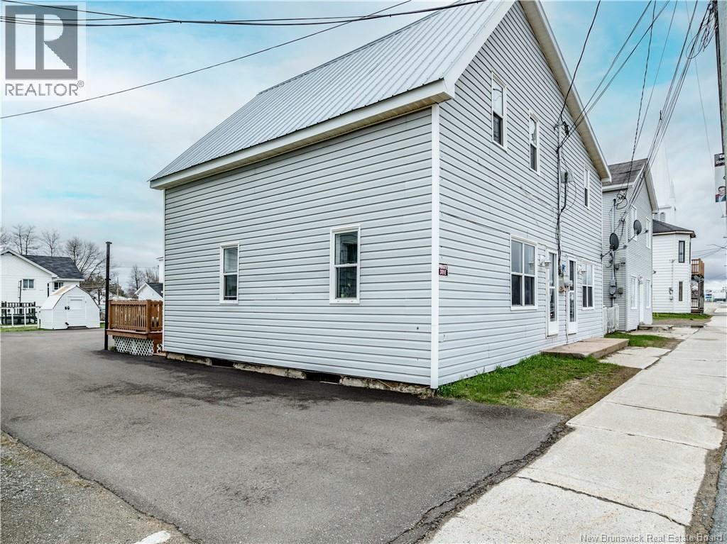11125 Principale Street Property Photo 2