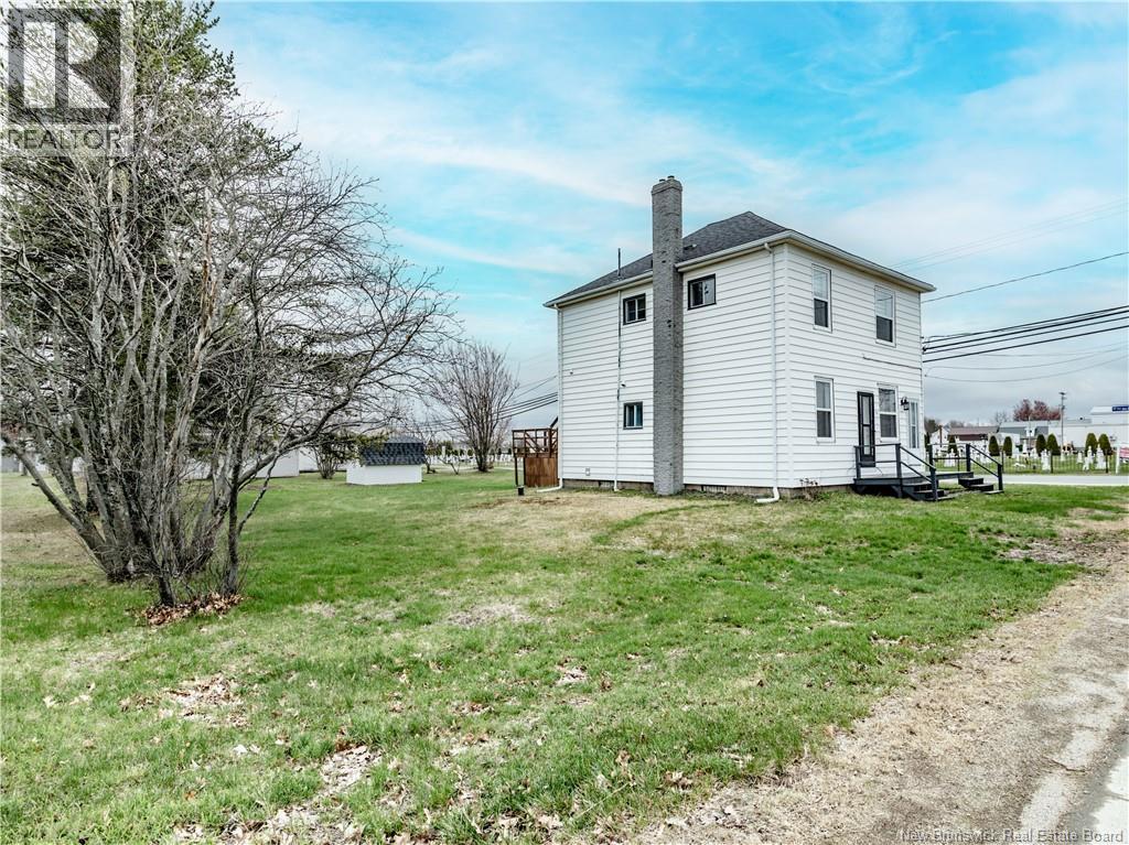 5710 Des Erables Property Photo 3