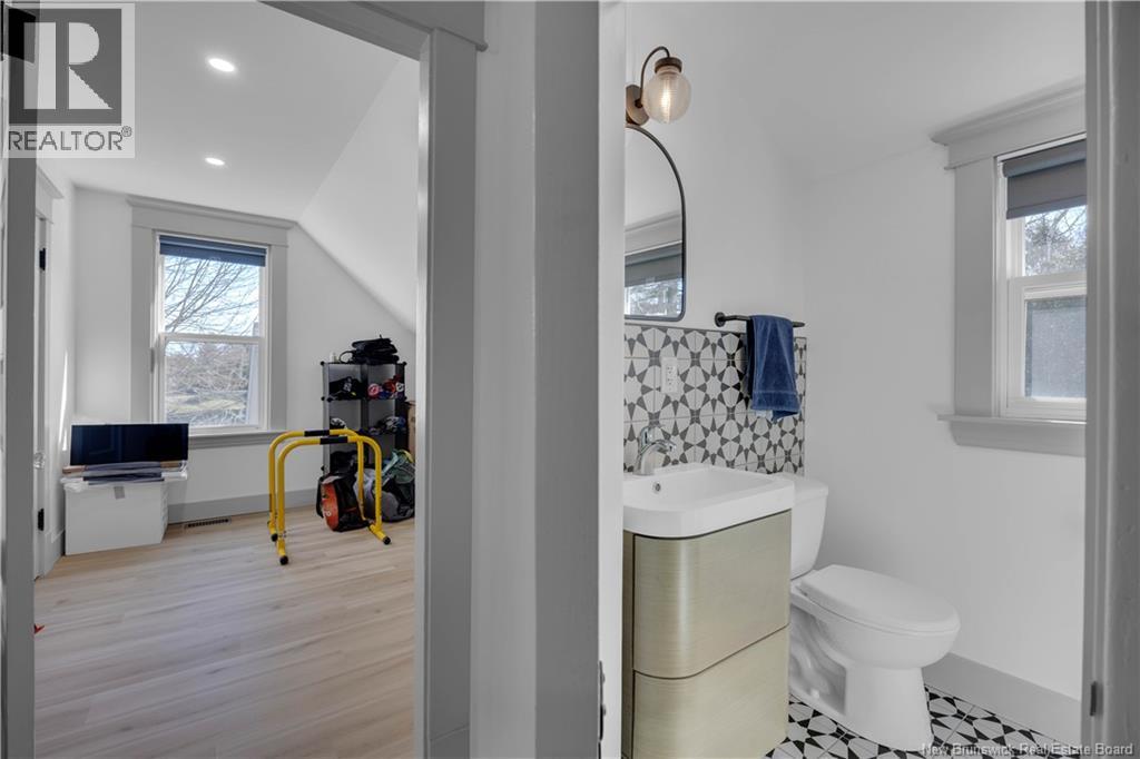 50 Hampton Road Property Photo 24