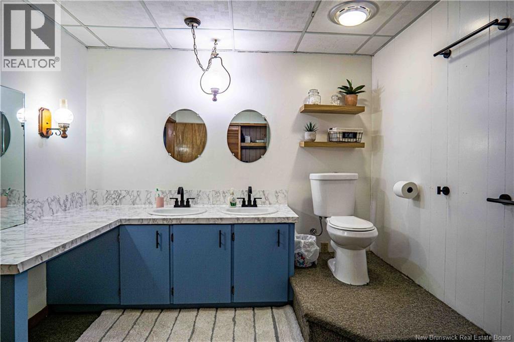 596 165 Route Property Photo 32
