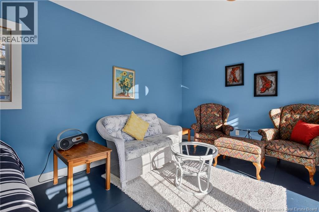 10 Burden Lane Property Photo 9
