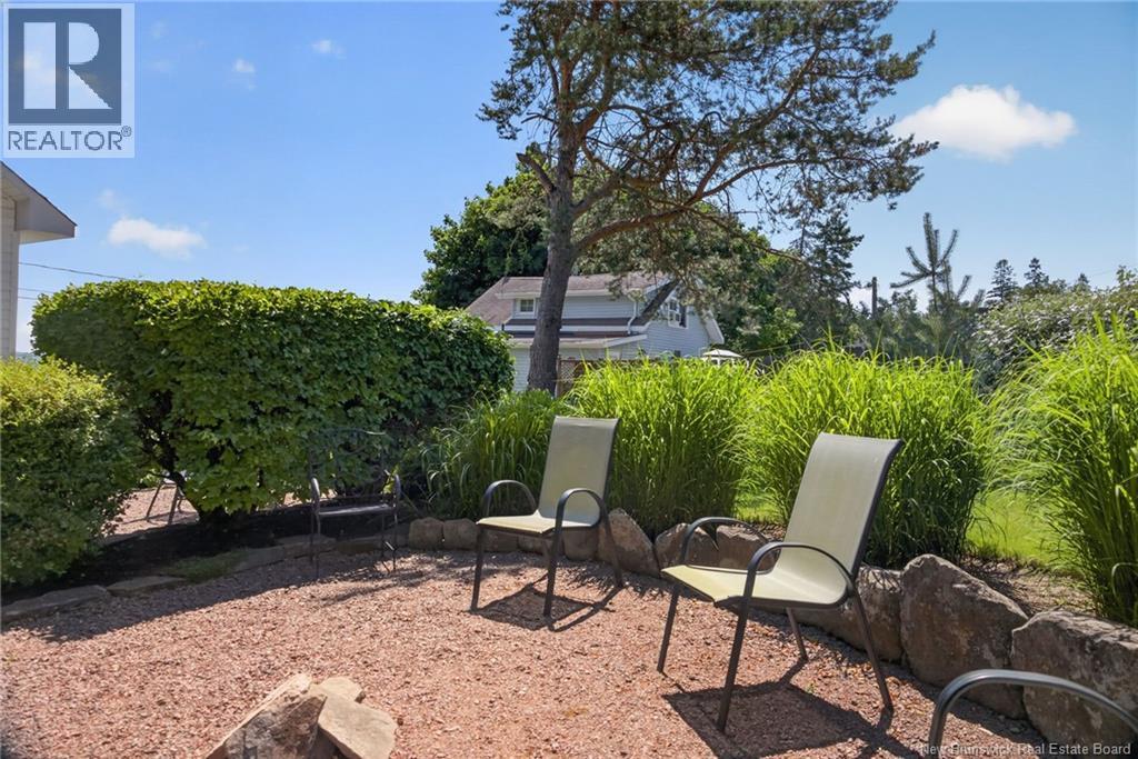 10 Burden Lane Property Photo 17
