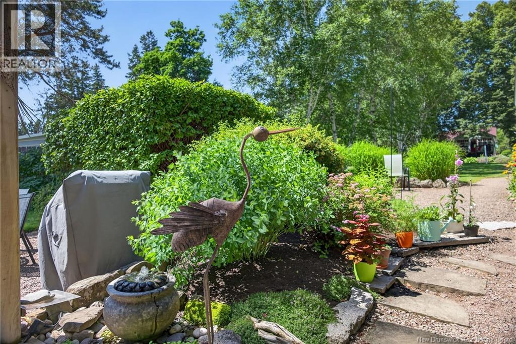 10 Burden Lane Property Photo 18