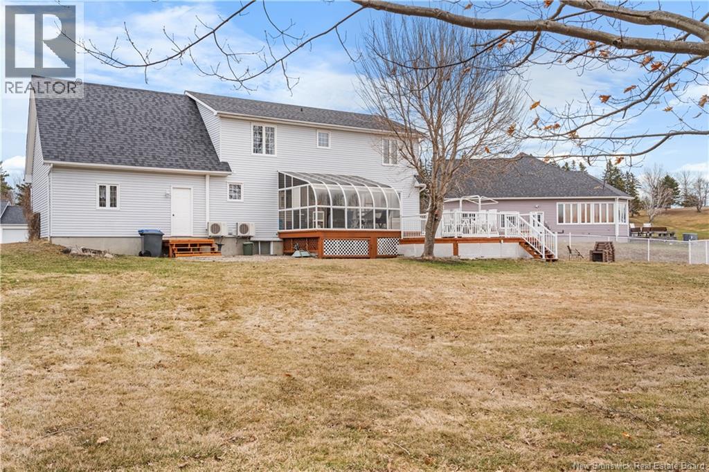 1725 Gowan Brae Property Photo 4