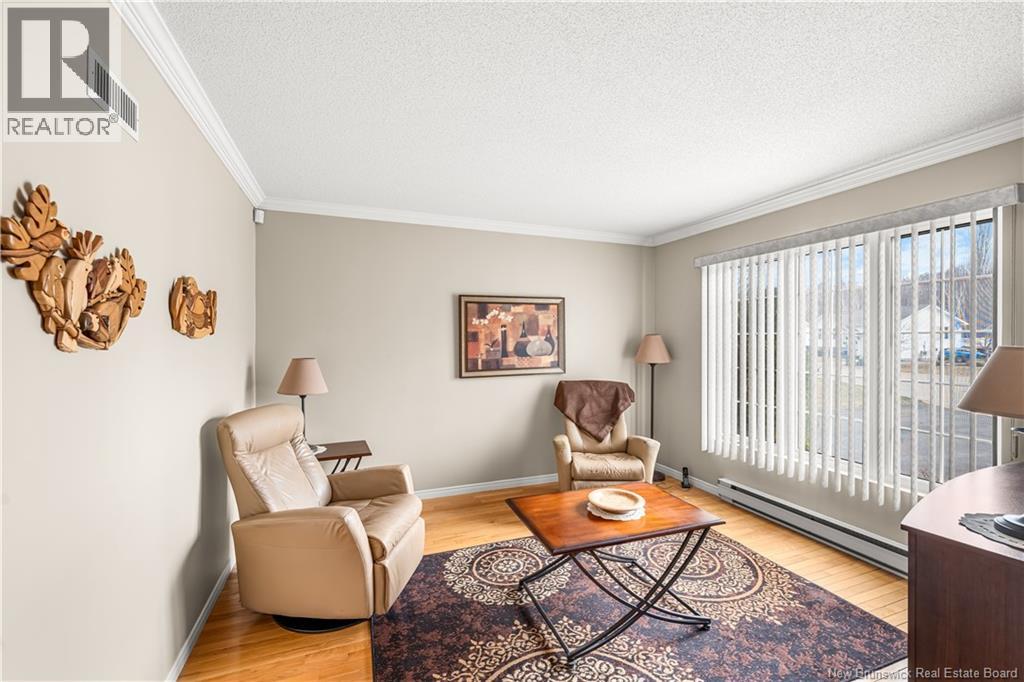 1725 Gowan Brae Property Photo 8