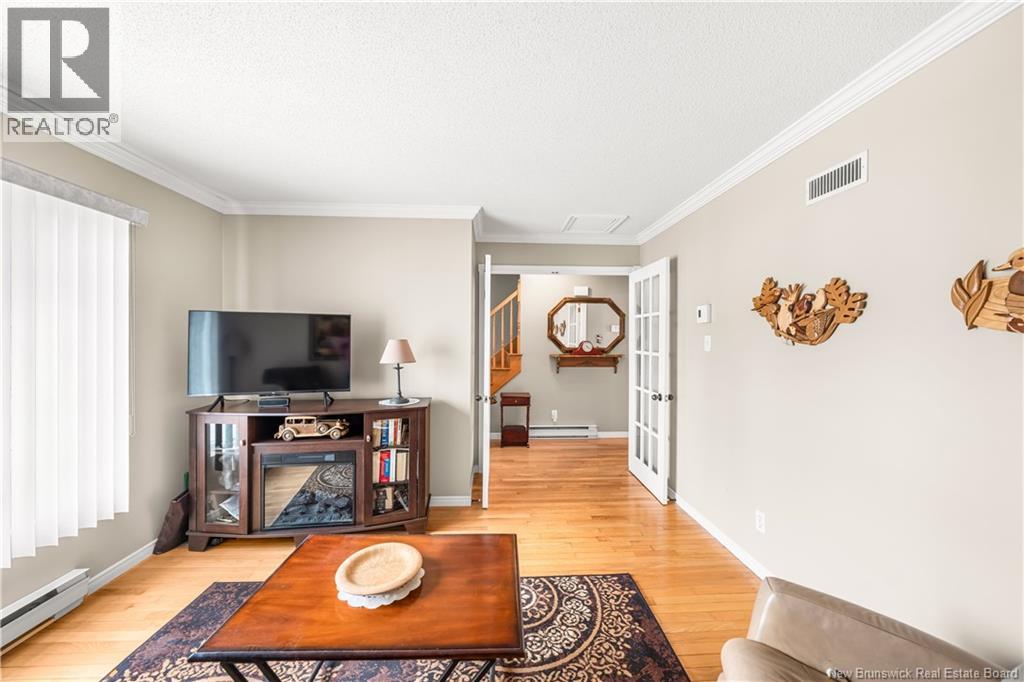 1725 Gowan Brae Property Photo 9