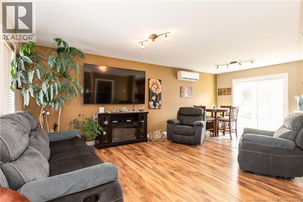 150 East Street Property Photo 5