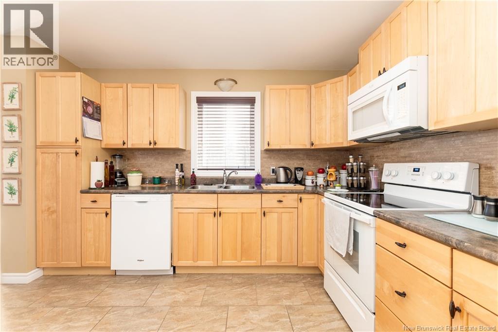 150 East Street Property Photo 11