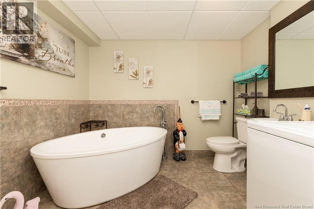 150 East Street Property Photo 27