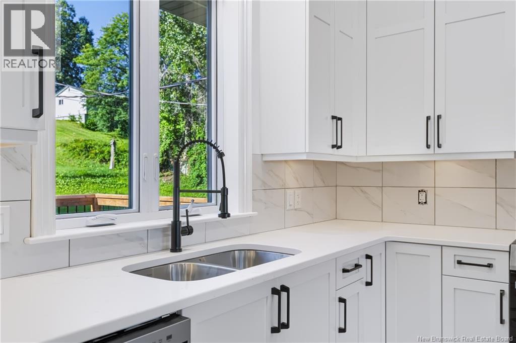 16 Mayflower Street Property Photo 6