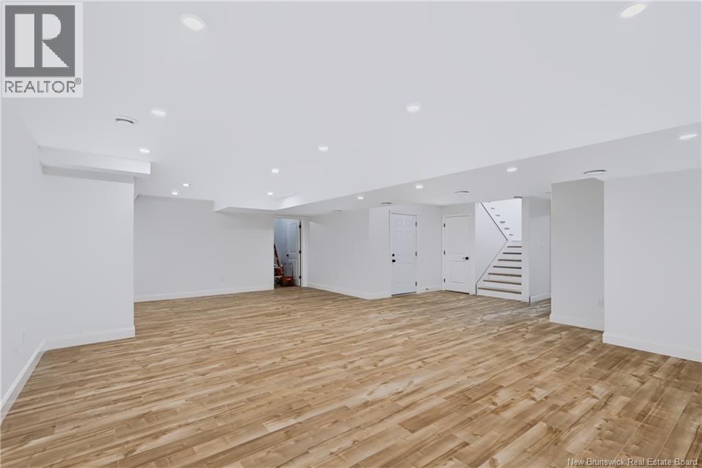 16 Mayflower Street Property Photo 32