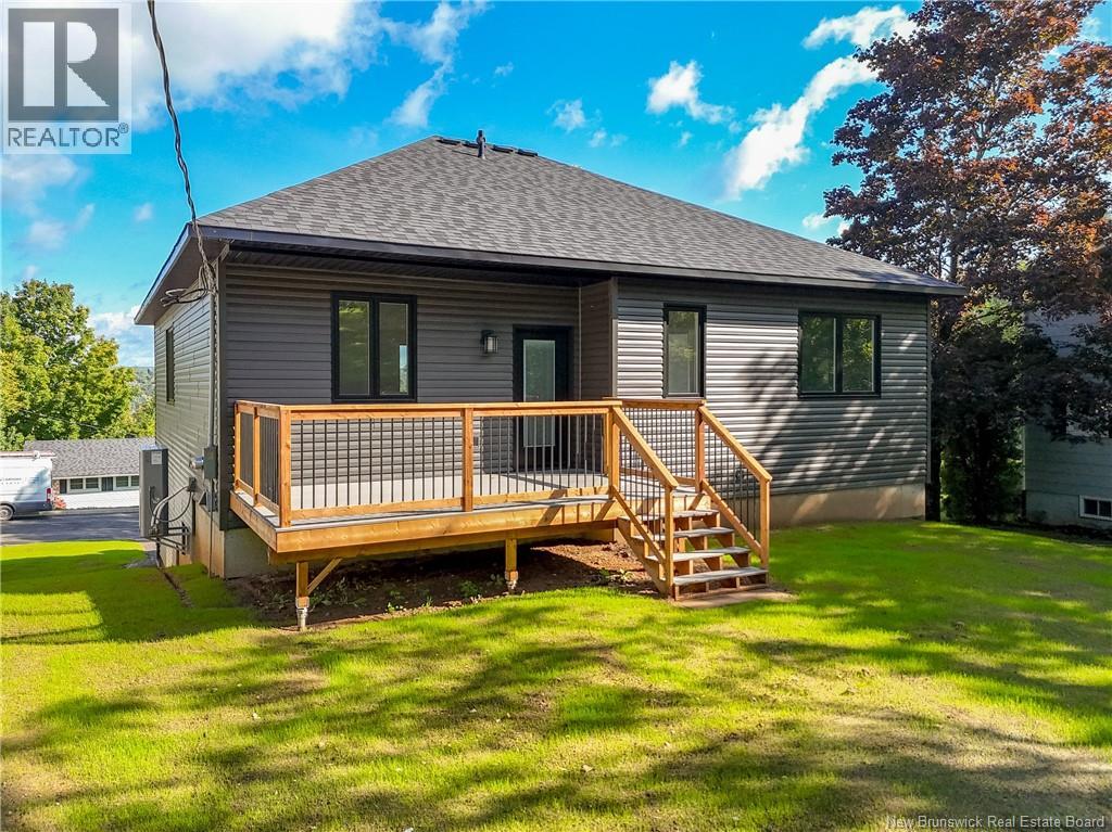 16 Mayflower Street Property Photo 37