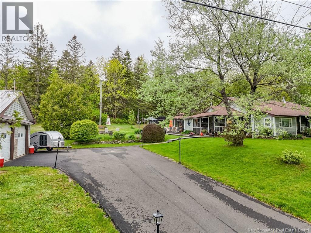 398 Tweedside Road Property Photo 3