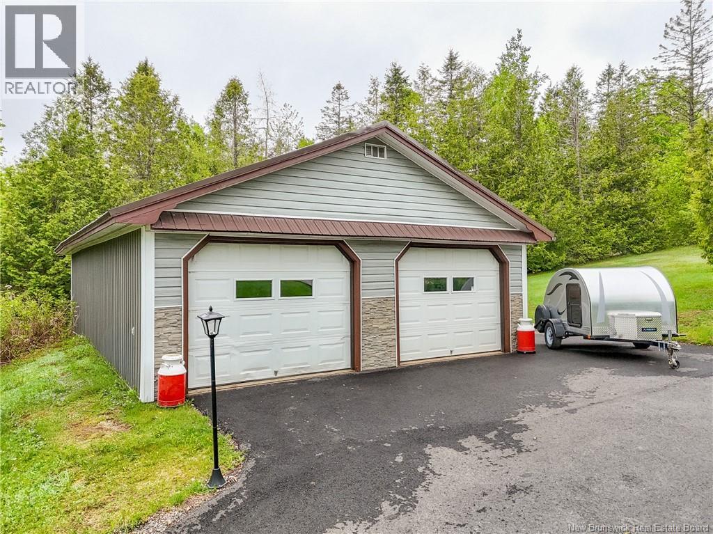 398 Tweedside Road Property Photo 6