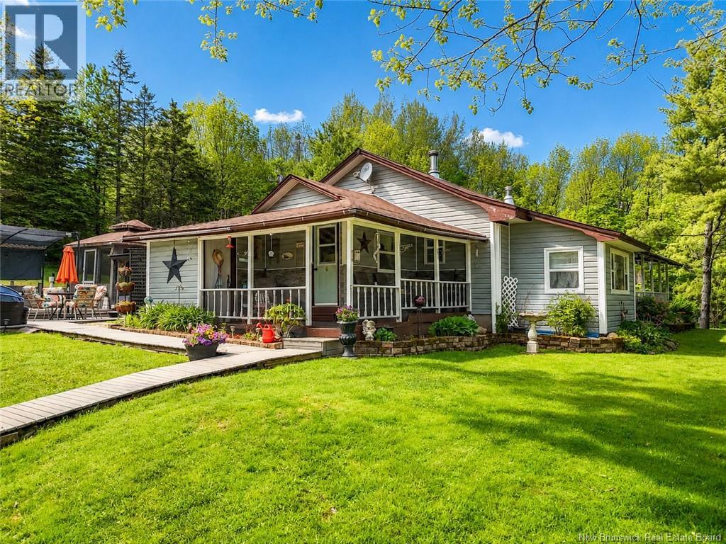 398 Tweedside Road Property Photo 8
